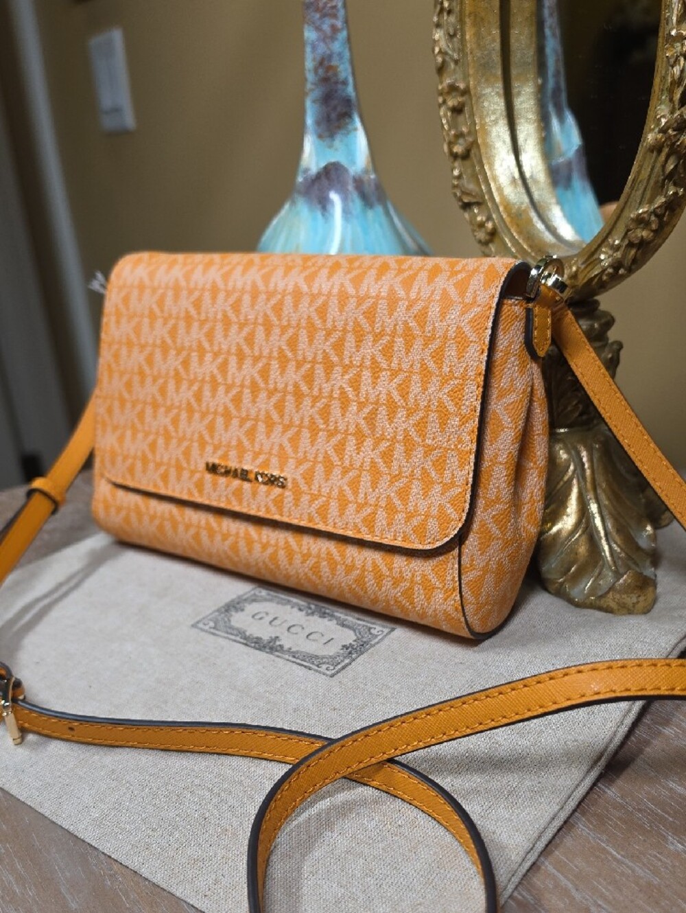 Michael Kors Signature JetSet MK Crossbody (NWT) w/ Matching Card Holder (NWOT) - Picture 3 of 14